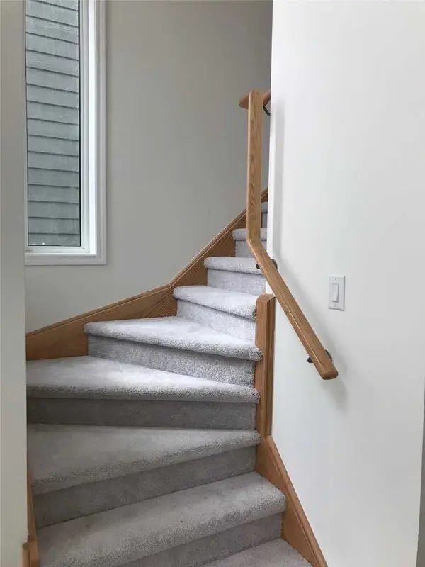 21 Hills Thistle DR, Wasaga Beach, ON L9Z 0J3