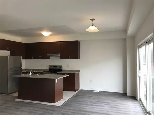 21 Hills Thistle DR, Wasaga Beach, ON L9Z 0J3