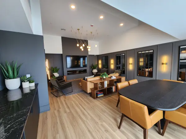 31 Huron ST #617, Collingwood, ON L9Y 5T7