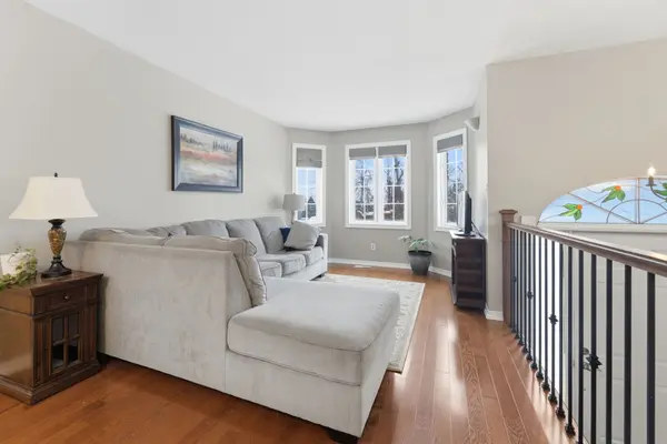 5 Barbara AVE, Oro-medonte, ON L0L 2E0