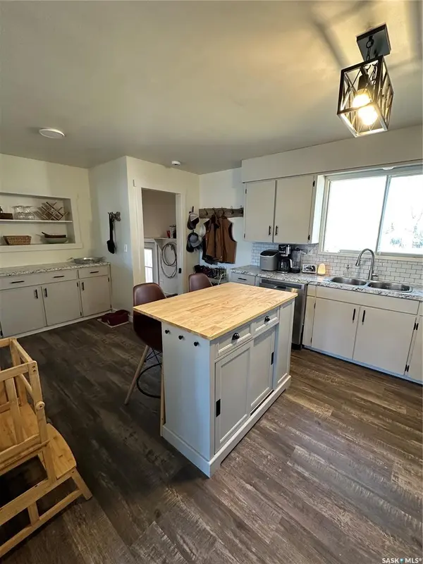 8368 Howard AVENUE, Gull Lake, SK S0N 1A0