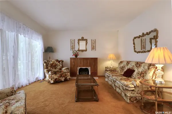 1008 Parklane DRIVE, Assiniboia, SK S0H 0B0