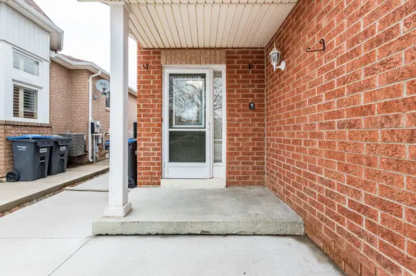 48 Saddletree TRL, Brampton, ON L6X 4M7