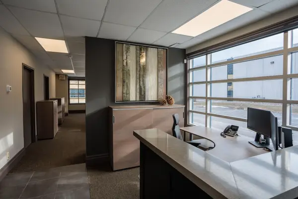 1464 Cornwall RD #1, Oakville, ON L6J 7W5