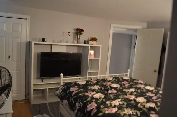 1165 Ogden AVE #Basement, Mississauga, ON L5E 2G8