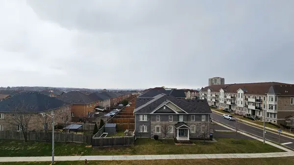 5105 Hurontario ST #426, Mississauga, ON L4Z 3X7