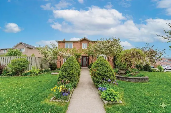 25 Sir Lancelot CT, Caledon, ON L7E 1N3