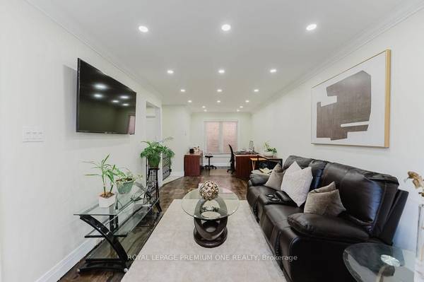 25 Sir Lancelot CT, Caledon, ON L7E 1N3