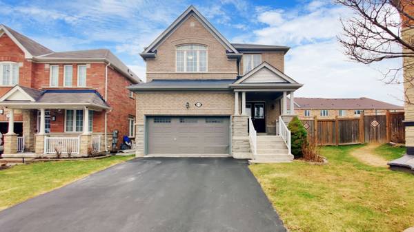 18 Kawana RD, Brampton, ON L6Y 0W2