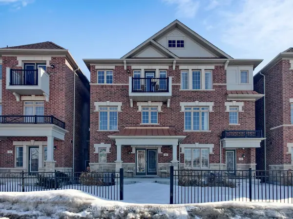 6 Oakmore LN, Brampton, ON L6Y 6H5