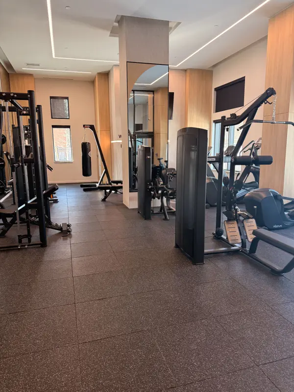 2088 James ST #412, Burlington, ON L7R 0H2