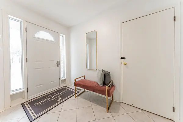 2393 Main Level -SPEYSIDE DR, Mississauga, ON L5K 1X5