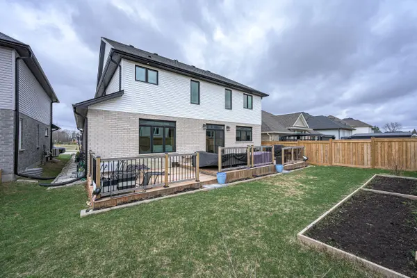 48 Snowy Owl TRL, Central Elgin, ON N5R 0M7