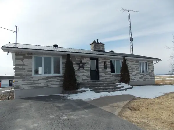 1091 County Rd 15 RD, Alfred And Plantagenet, ON K0B 1A0