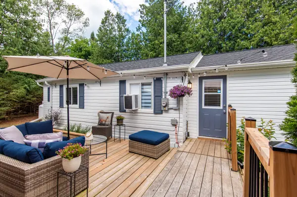 2 Hamilton PL, South Bruce Peninsula, ON N0H 2G0