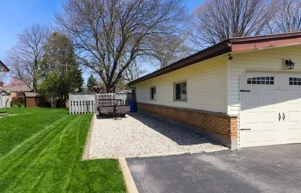 54 First ST W, Woolwich, ON N3B 1H1