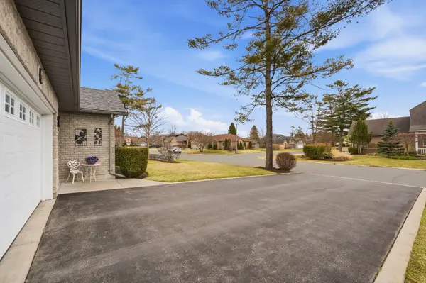 2 Birch CT, Brighton, ON K0K 1H0