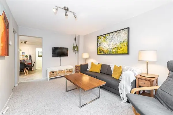 223 Carruthers AVE, West Centre Town, ON K1Y 1N8