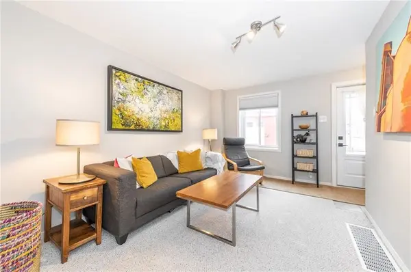 223 Carruthers AVE, West Centre Town, ON K1Y 1N8