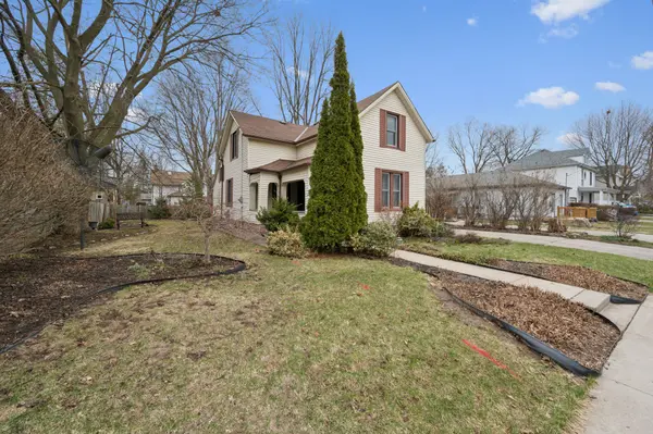 16 Rich AVE, Cambridge, ON N1R 2A5