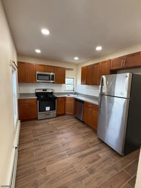 30 Elm St #2, Newark City, NJ 07102