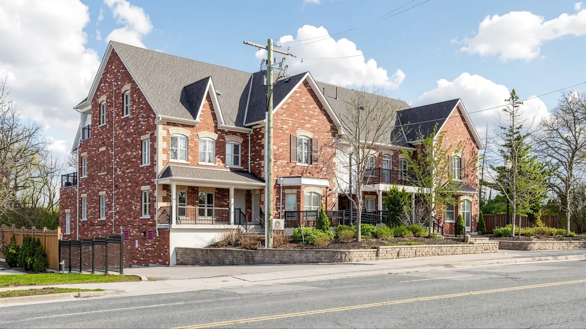 9589 Keele ST #106, Vaughan, ON L6A 5M1