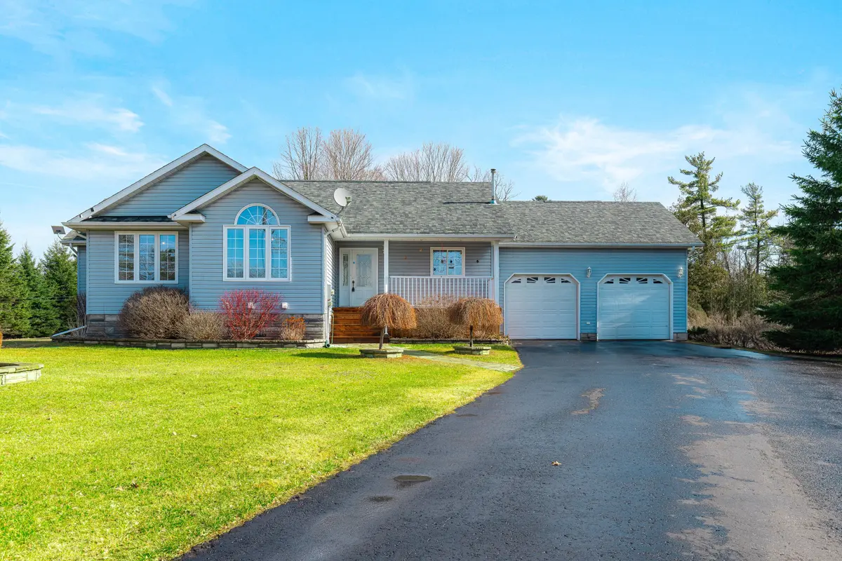 1561 Blue Church RD, Augusta, ON K0E 1T0