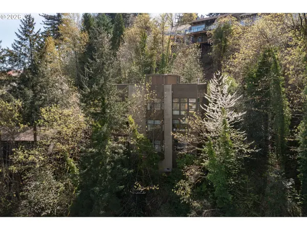 515 NW ALBEMARLE TER, Portland, OR 97210