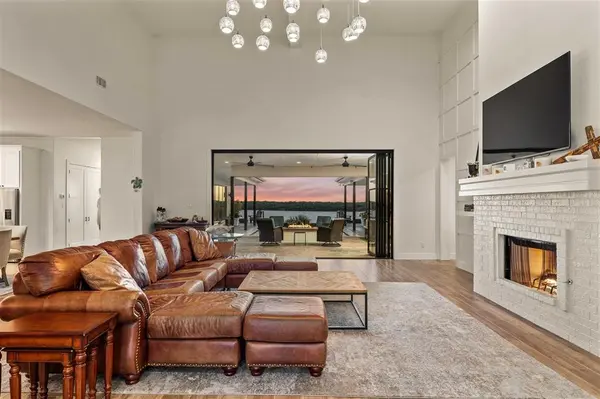 582 Oak Point Drive, May, TX 76857