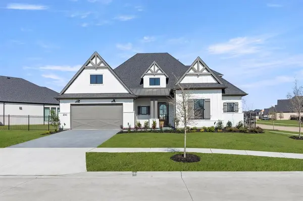 200 Pearland Drive, Prosper, TX 75078