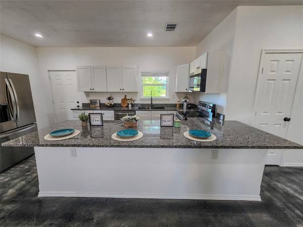 417 Katie Circle, Kennedale, TX 76060