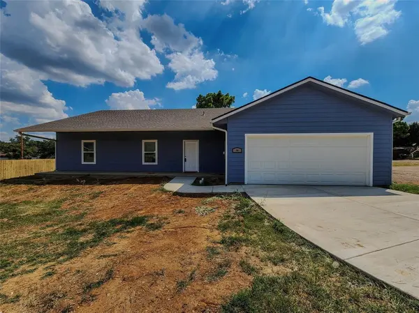 417 Katie Circle, Kennedale, TX 76060