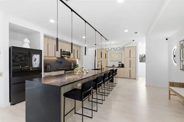 1810 Kraft Street, Dallas, TX 75212