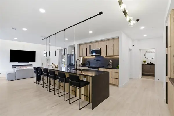 1810 Kraft Street, Dallas, TX 75212