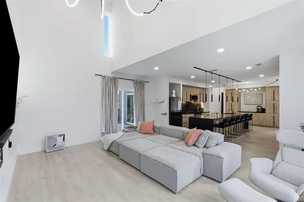 1810 Kraft Street, Dallas, TX 75212