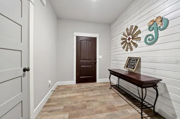 2211 Canyon Lake Road, Wills Point, TX 75169