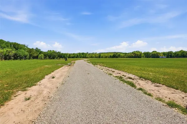 12011 Paradise Boulevard, Bluff Dale, TX 76433