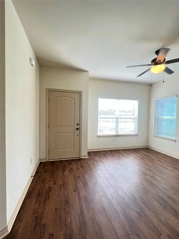 214 Lasso Court, Mabank, TX 75143