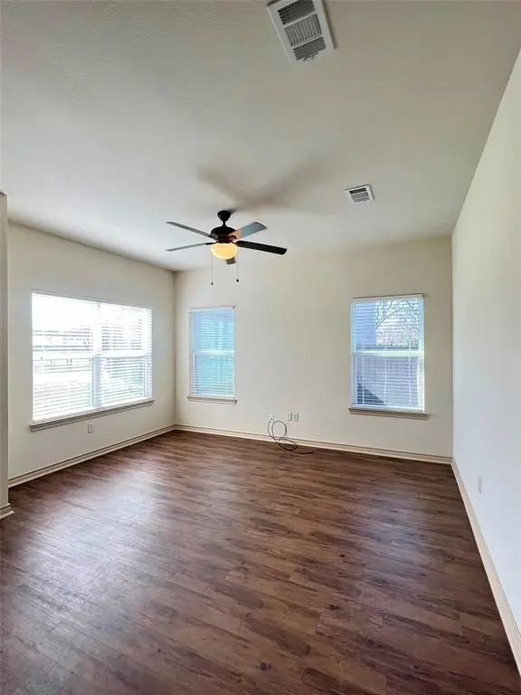 214 Lasso Court, Mabank, TX 75143