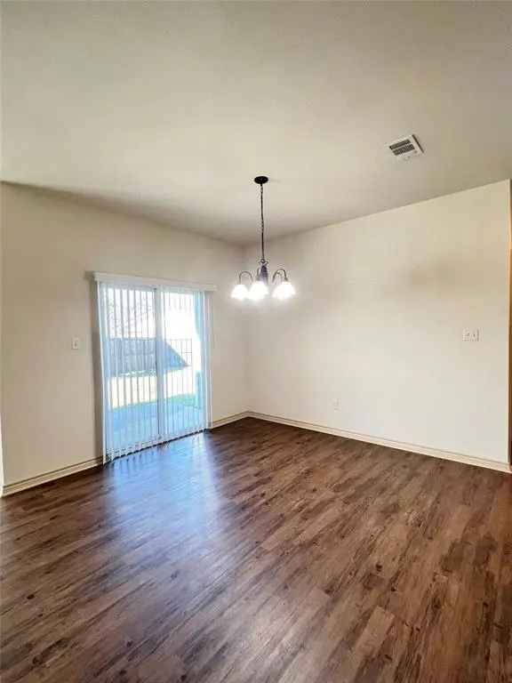 214 Lasso Court, Mabank, TX 75143