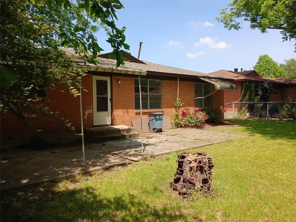 1102 11th Street, Plano, TX 75074