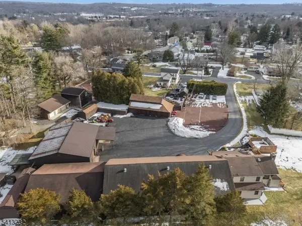 5 Larison Ln, East Amwell Twp., NJ 08551