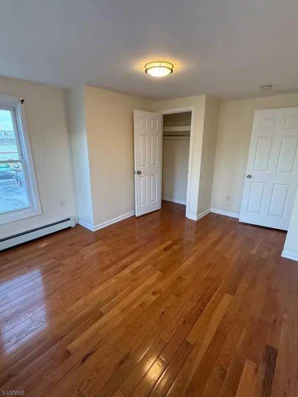 30 Elm St #2, Newark City, NJ 07102