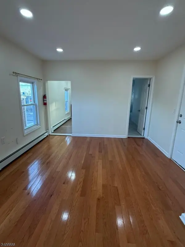 30 Elm St #2, Newark City, NJ 07102