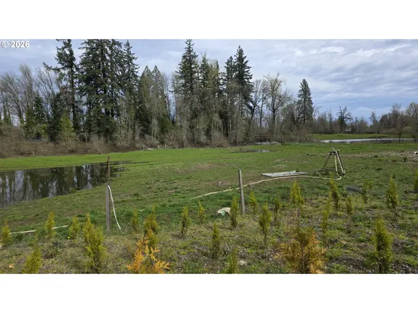 21757 HIGHWAY 99E, Aurora, OR 97002