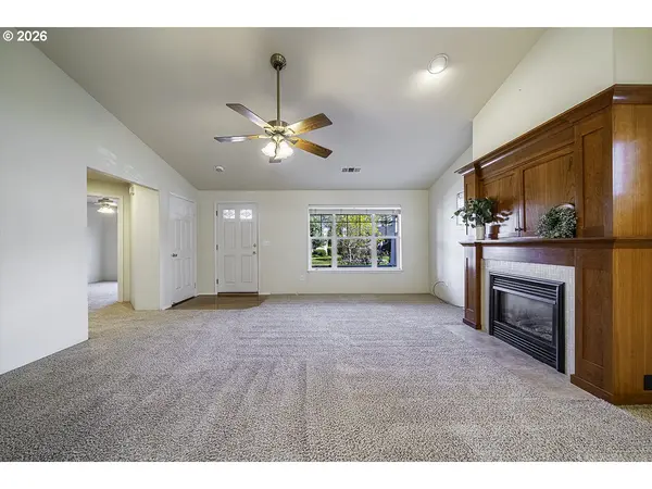 3350 EDGEWATER DR, Medford, OR 97504