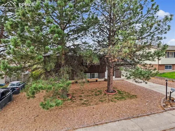 27 McBurney BLVD, Colorado Springs, CO 80911