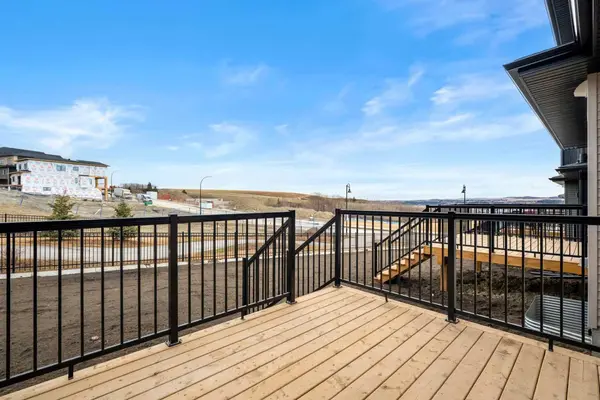 27 Heritage Heath, Cochrane, AB T4C 3L3