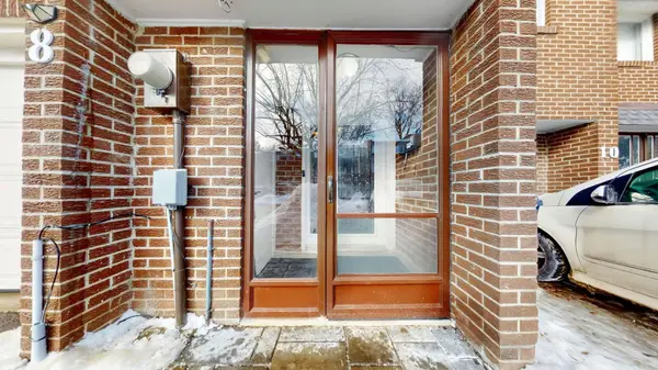 8 Windy Golfway, Toronto C11, ON M3C 3A7