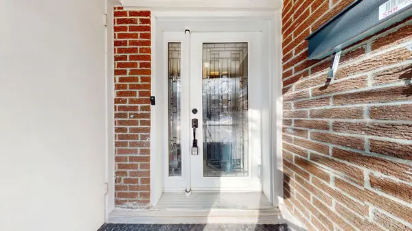 8 Windy Golfway, Toronto C11, ON M3C 3A7